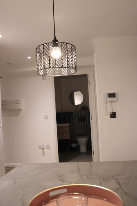 Amazing Luxury One Bedroom Apartment In The Heart Of Preston Preston  Kültér fotó